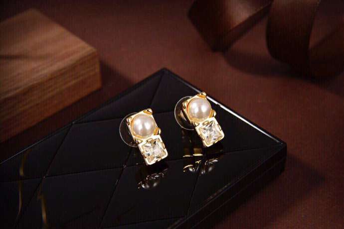 Picture of MiuMiu Earring _SKUMiumiuearring07cly11813285